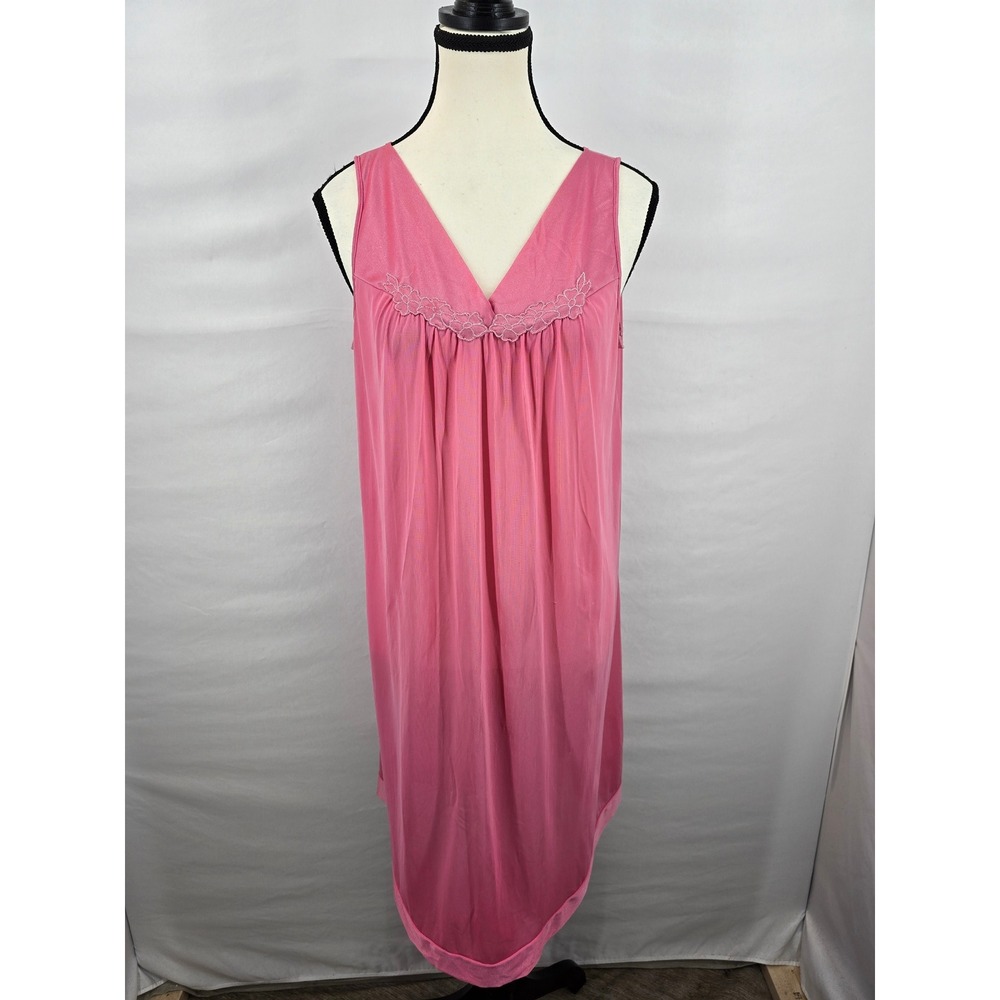 Vintage‎ Vanity Fair Pink Nightgown Embroidered V-Neck Sleeveless Sleep Dress M